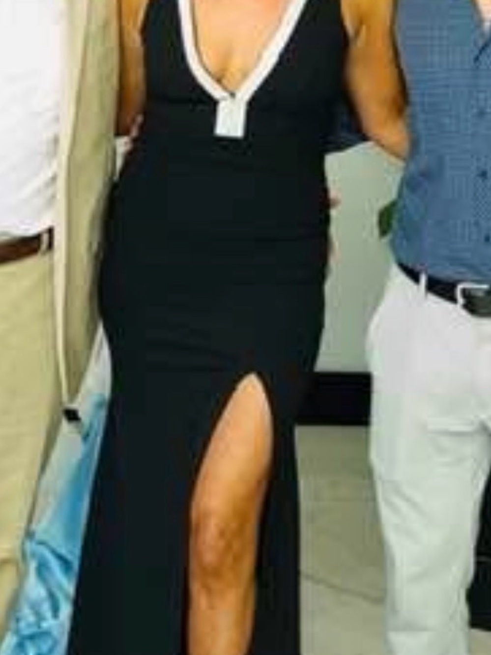 Lulu's Black Sequin-Trim Deep V Formal Gown - Picture 10 of 16